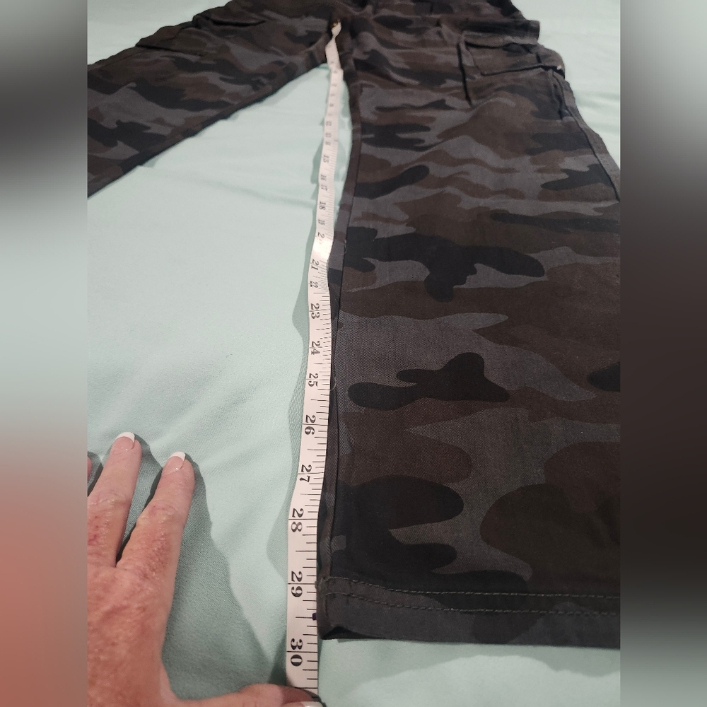 Boy's Camouflage Cargo Pants - Picture 4 of 7